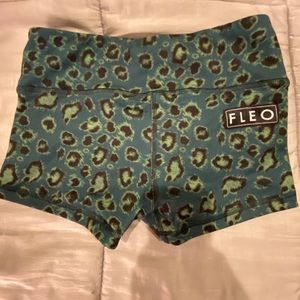 Fleo shorts XS EUC barely worn
